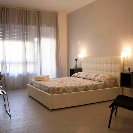 לינה וארוחת בוקר Danoi In Trastevere 4*